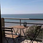 Studio Vue Mer, Proximite Commerces Et De La Plage Apartment Trouville-sur-Mer